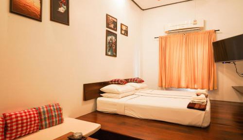 Deluxe King Suite