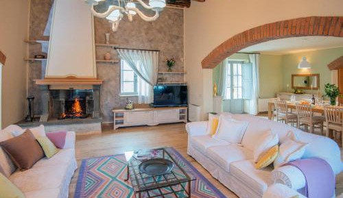 Five-Bedroom Holiday Home