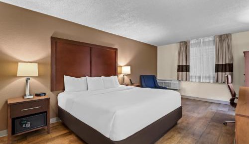 King Room - Accessible/Non-Smoking