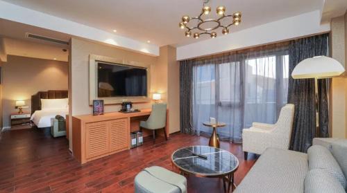 One-Bedroom Suite