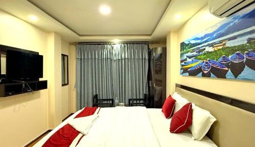 Deluxe Family Room