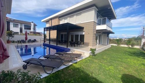 Deluxe Villa