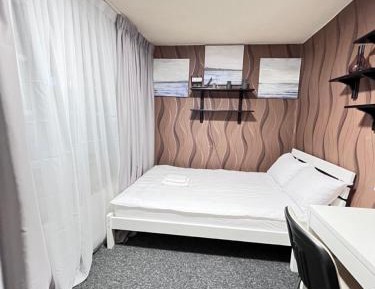 Single Room with Shared Bathroom