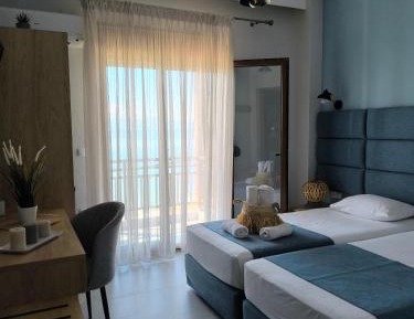 Double or Twin Room with Sea View