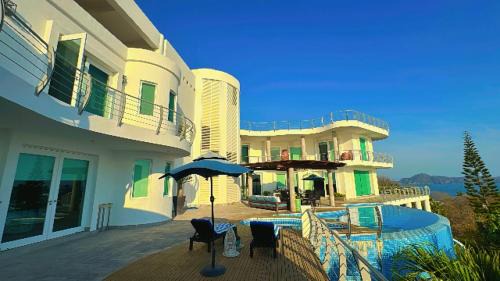 Villa with Sea View