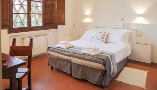 Two-Bedroom Deluxe Apartment with Garden View