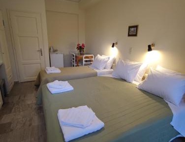 Triple Room with Garden View