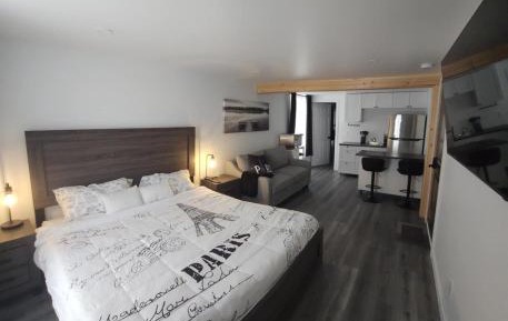 Deluxe Family Suite