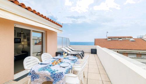 One-Bedroom Apartment with Terrace