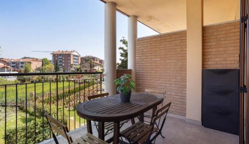 Superior One-Bedroom Apartment
