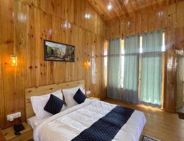 King Room with Mountain View