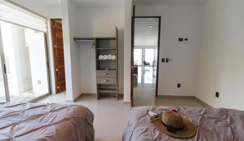 One-Bedroom Apartment with Garden