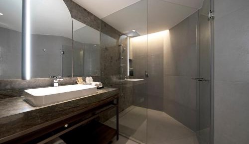 King Room with Pool View