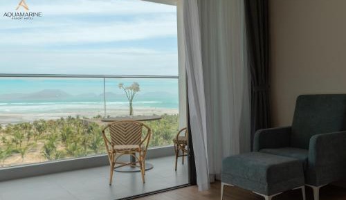 Senior Deluxe Twin Room with Ocean View