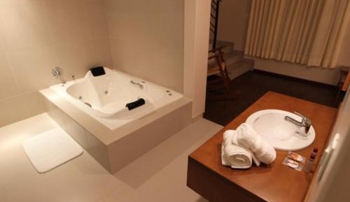 King Suite with Spa Bath