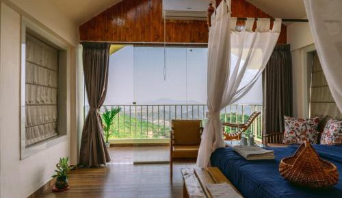 King Room with Mountain View