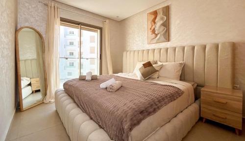 Three-Bedroom Premium Apartment with Balcony