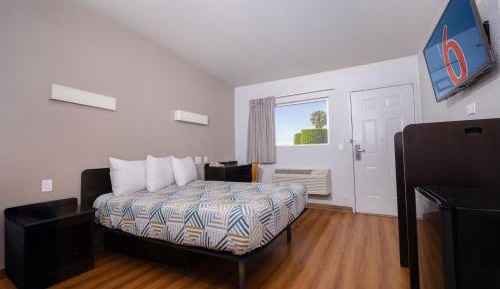 Double Room - Disability Access - Non-Smoking