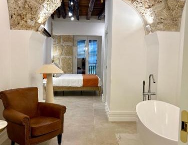 Deluxe Double Room with Bath