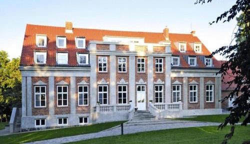 One-Bedroom Holiday Home