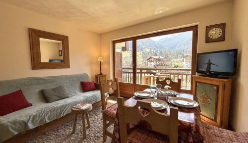 Apartment (4 Adults)