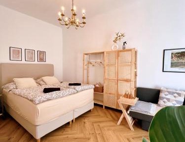 One-Bedroom Apartment with Garden View
