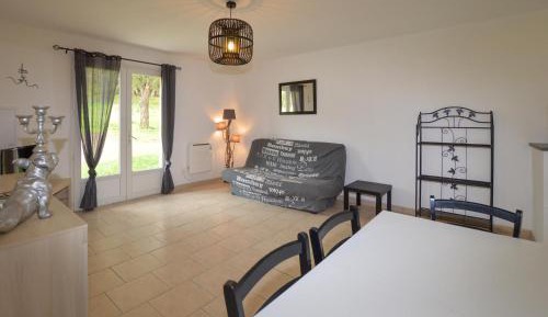 One-Bedroom Holiday Home