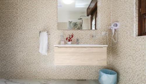 One-Bedroom Family Apartment