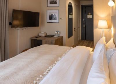 Large Double or Twin Room