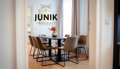 Three-Bedroom Deluxe Apartment