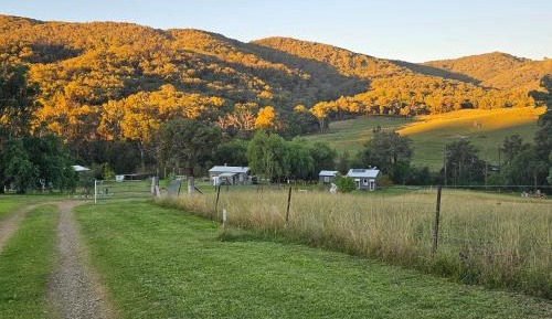 Deluxe Double or Twin Room with Mountain View