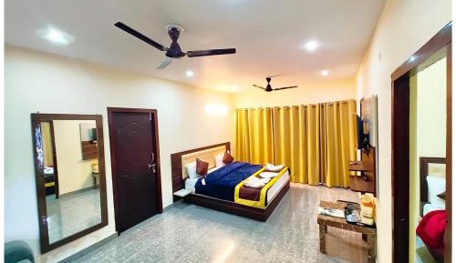 Deluxe King Room