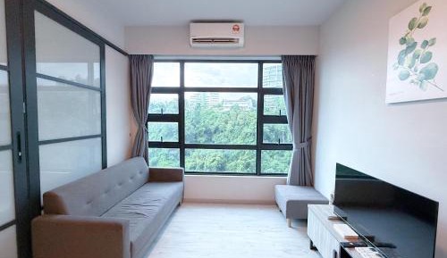 Two-Bedroom Apartment with Mountain View