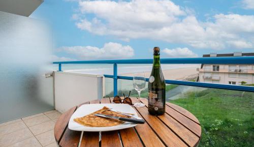 Superior One-Bedroom Apartment with Balcony