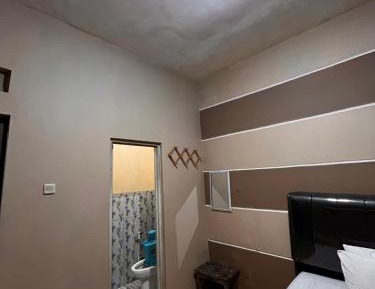 Deluxe Room (2 Adults + 1 Child)