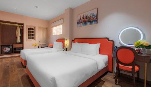 Triple Room with City View