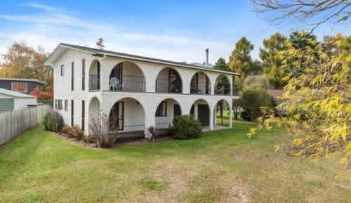 Four-Bedroom Holiday Home