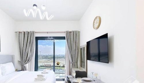 Studio Apartment with Balcony