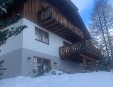 Four-Bedroom Holiday Home