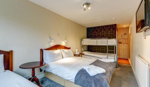 Quintuple Room (5 Adults)