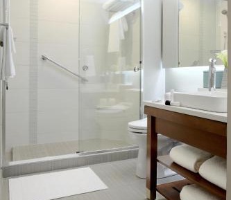 Queen Room with Two Queen Beds and Sofa Bed - High Floor