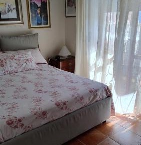 One-Bedroom Apartment with Garden View