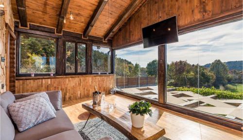 Three-Bedroom Holiday Home 
