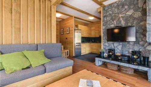 Three-Bedroom Holiday Home 