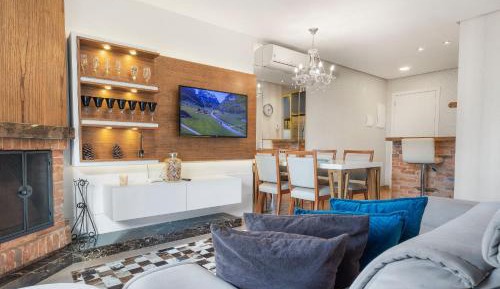 One-Bedroom Loft Apartment with Balcony