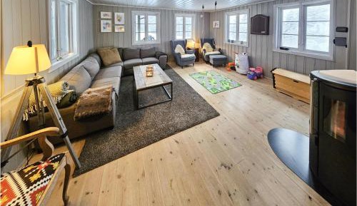 Three-Bedroom Holiday Home 