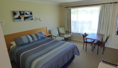 Deluxe Queen Room