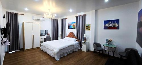 King Room with Lake View