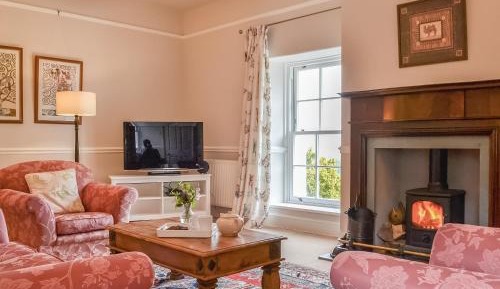 Two-Bedroom Holiday Home