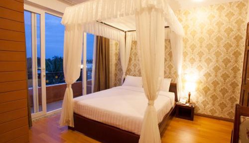 Superior Double Room with Balcony